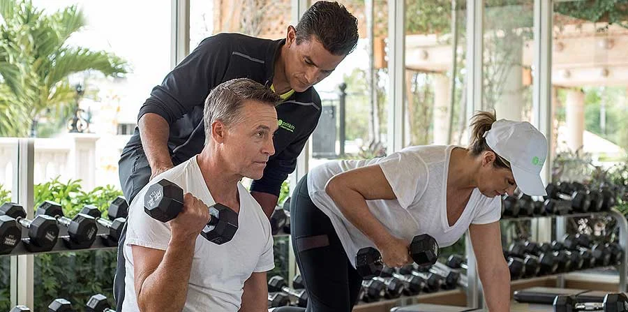 Krachttraining vermindert spiermassaverlies tijdens afslanken